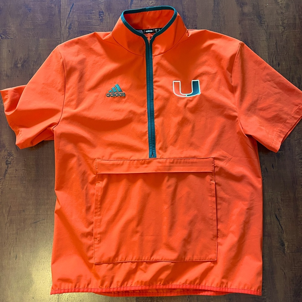 Adidas Short Sleeve Quarter-Zip Windbreaker. Orange Color. Size Medium